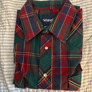 Wrangler mens Pearl Snap Plaid Shirt - Red and Green
